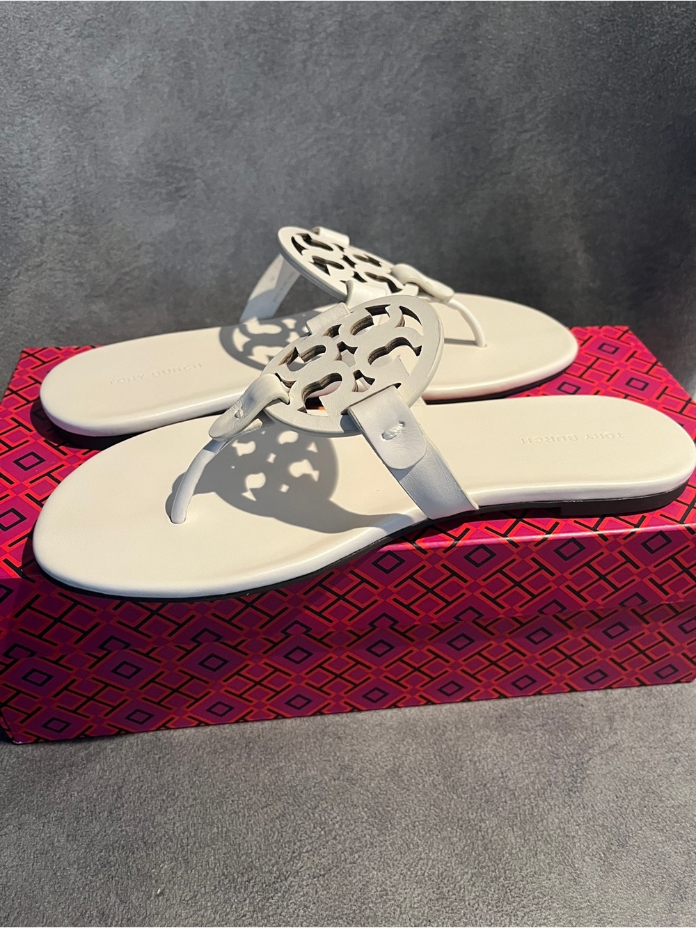 Tory Burch Women’s Miller Sandals New Ivory Size 7 US Leather - Picture 7 of 15
